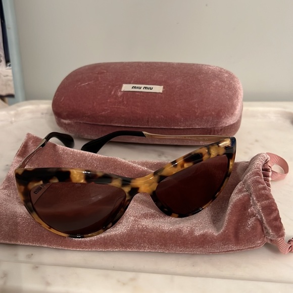 Miu Miu Tortoise Shell Authentic Sunglasses - Picture 3 of 14